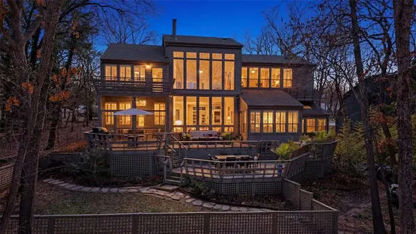 $1,295,000 | 83 Preston Oaks Drive, Pottsboro, TX 75076