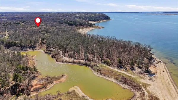 $1,295,000 | 83 Preston Oaks Drive, Pottsboro, TX 75076