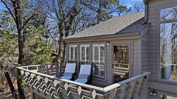 $1,295,000 | 83 Preston Oaks Drive, Pottsboro, TX 75076
