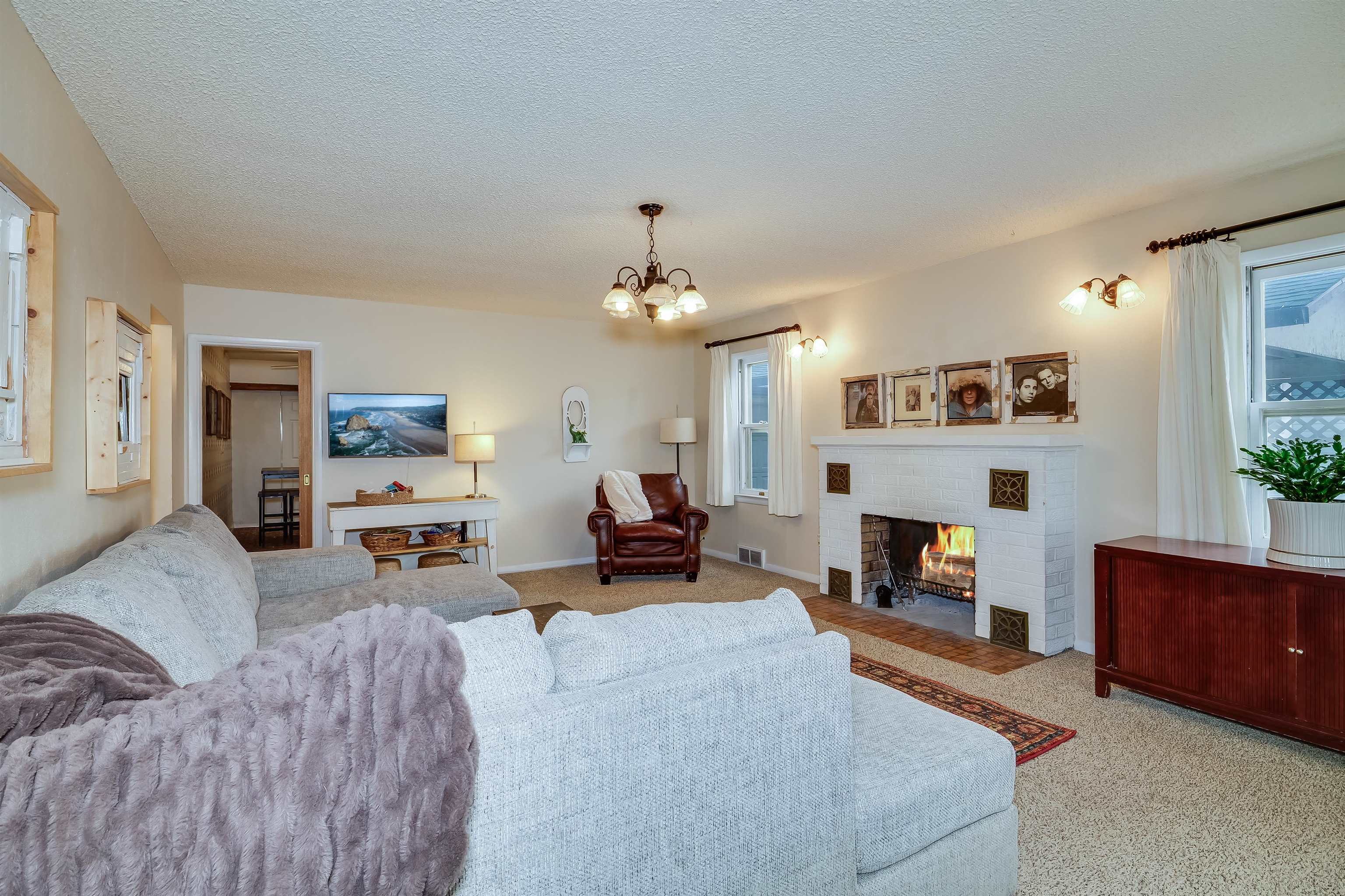 2425 East B Street Torrington, WY 82240 - Photo 5 of 34