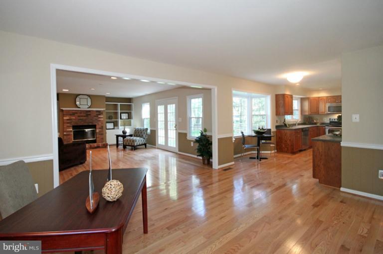 10071 Marshall Pond Road Burke, VA 22015 - Photo 2 of 30 Family Room