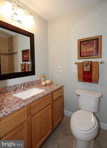 10071 Marshall Pond Road Burke, VA 22015 - Photo 13 of 30 Bath