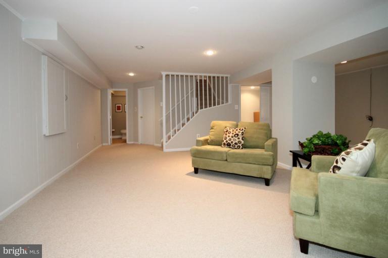 10071 Marshall Pond Road Burke, VA 22015 - Photo 16 of 30 Interior (General)