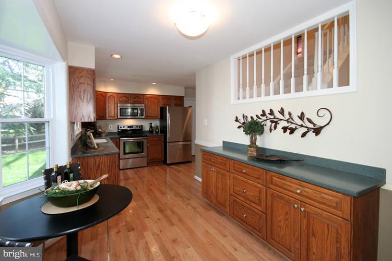 10071 Marshall Pond Road Burke, VA 22015 - Photo 19 of 30 Kitchen