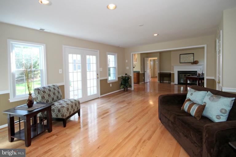 10071 Marshall Pond Road Burke, VA 22015 - Photo 20 of 30 Family Room