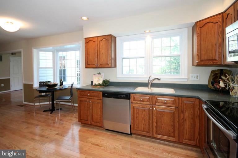 10071 Marshall Pond Road Burke, VA 22015 - Photo 25 of 30 Kitchen