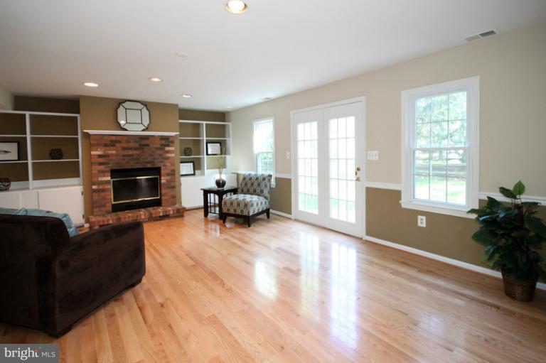 10071 Marshall Pond Road Burke, VA 22015 - Photo 9 of 30 Family Room
