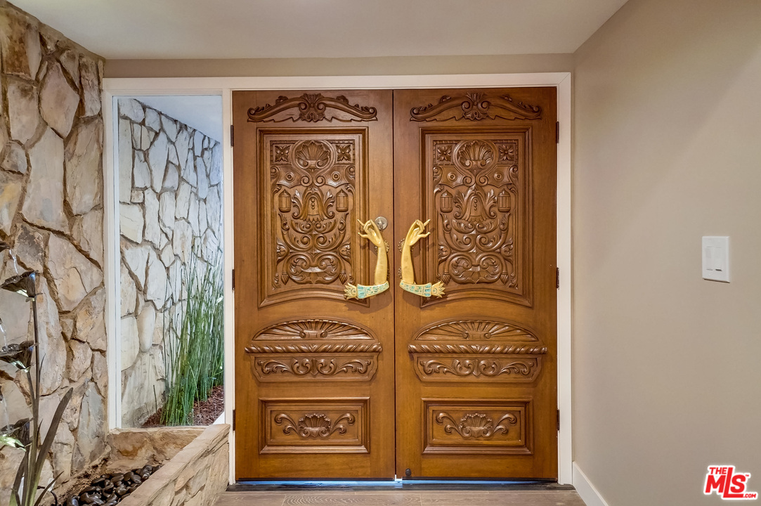 4263 Olympiad Drive View Park, CA 90043 - Photo 12 of 51