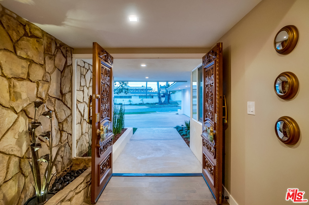 4263 Olympiad Drive View Park, CA 90043 - Photo 13 of 51