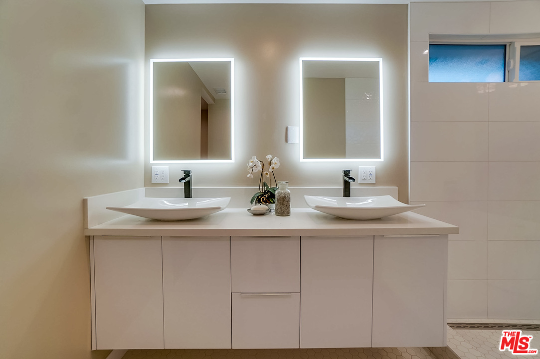 4263 Olympiad Drive View Park, CA 90043 - Photo 34 of 51