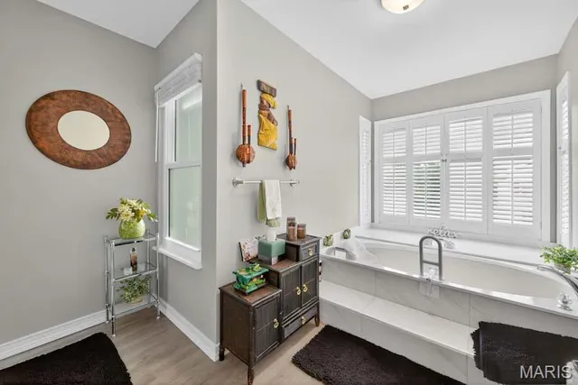 $230,000 | 1033 Wilton Royal Drive, Unit 204, Creve Coeur, MO 63146