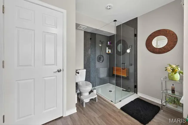 $230,000 | 1033 Wilton Royal Drive, Unit 204, Creve Coeur, MO 63146