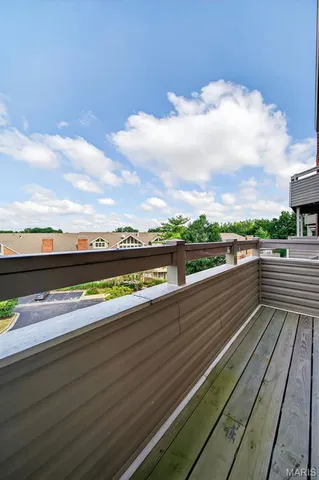 $230,000 | 1033 Wilton Royal Drive, Unit 204, Creve Coeur, MO 63146