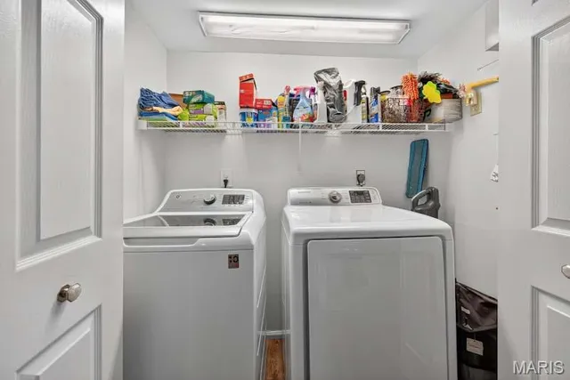 $230,000 | 1033 Wilton Royal Drive, Unit 204, Creve Coeur, MO 63146