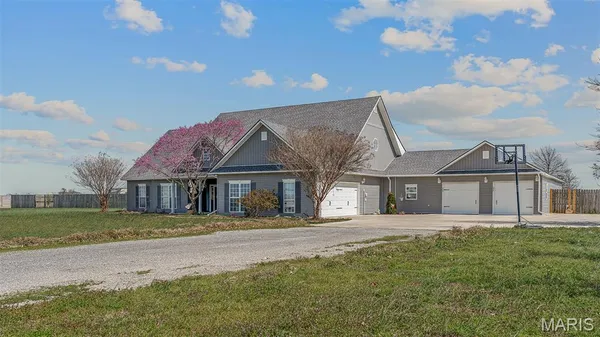 $410,000 | 5381 State Hwy C, Steele, MO 63877