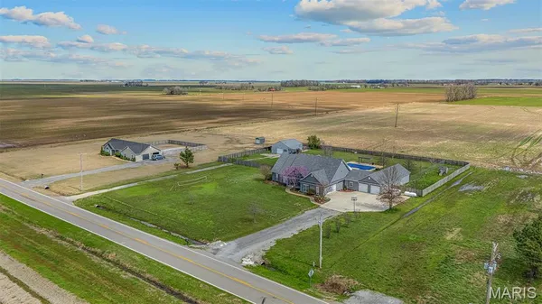$410,000 | 5381 State Hwy C, Steele, MO 63877