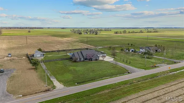 $410,000 | 5381 State Hwy C, Steele, MO 63877