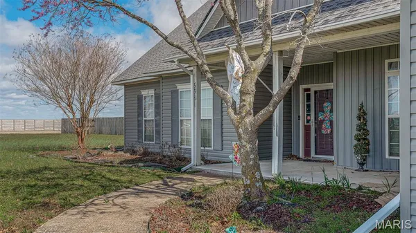 $410,000 | 5381 State Hwy C, Steele, MO 63877