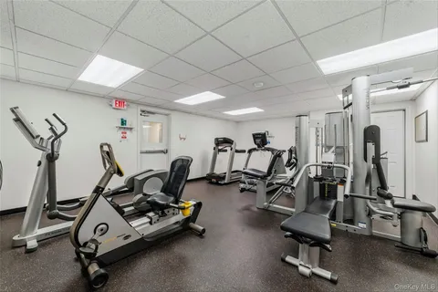 $319,500 | 14 North Chatsworth Avenue, Unit 1K, Larchmont, NY 10538