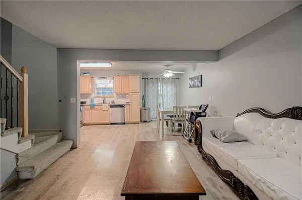 $189,500 | 10631 East 46th Terrace, Kansas City, MO 64133