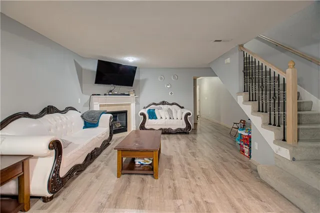 $189,500 | 10631 East 46th Terrace, Kansas City, MO 64133