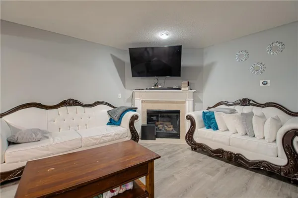 $189,500 | 10631 East 46th Terrace, Kansas City, MO 64133