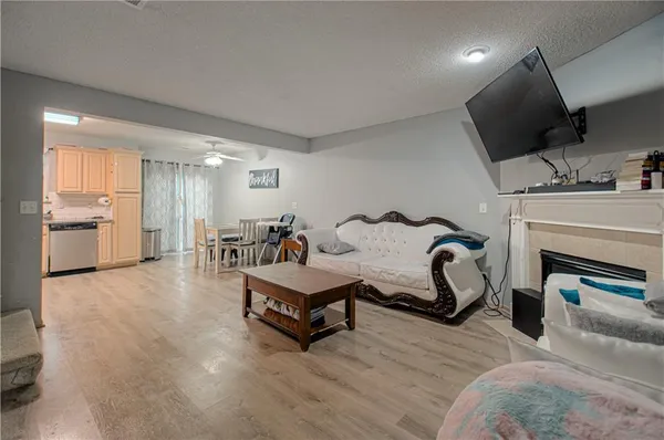 $189,500 | 10631 East 46th Terrace, Kansas City, MO 64133