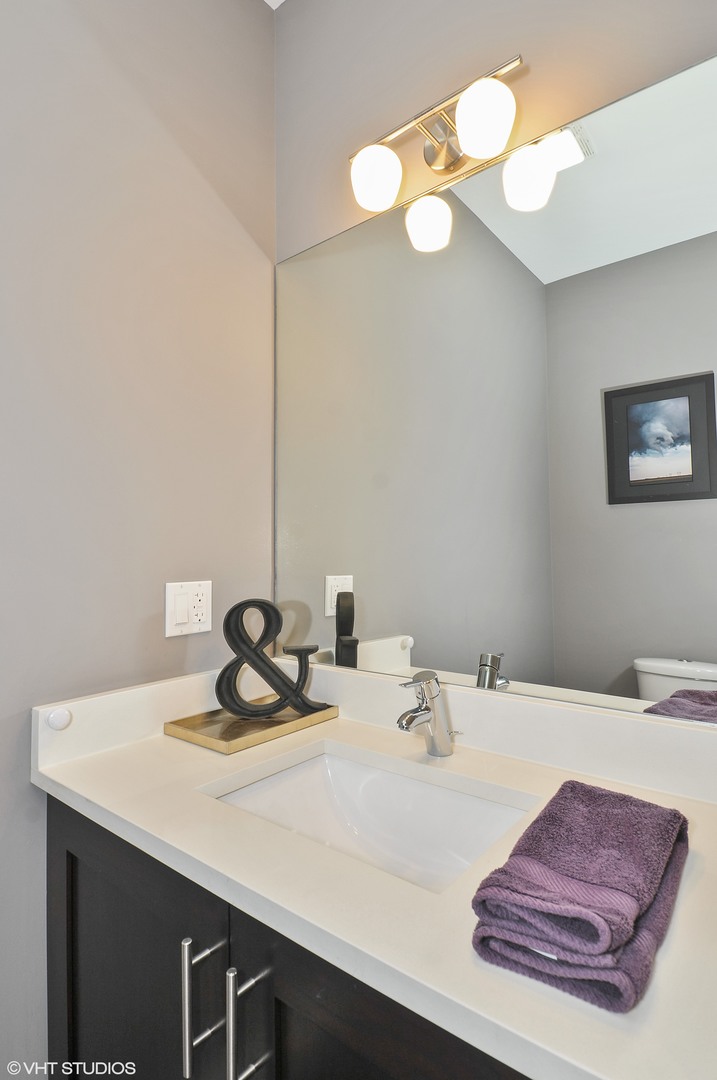 327 Chestnut Lane Oak Park, IL 60302 - Photo 14 of 24