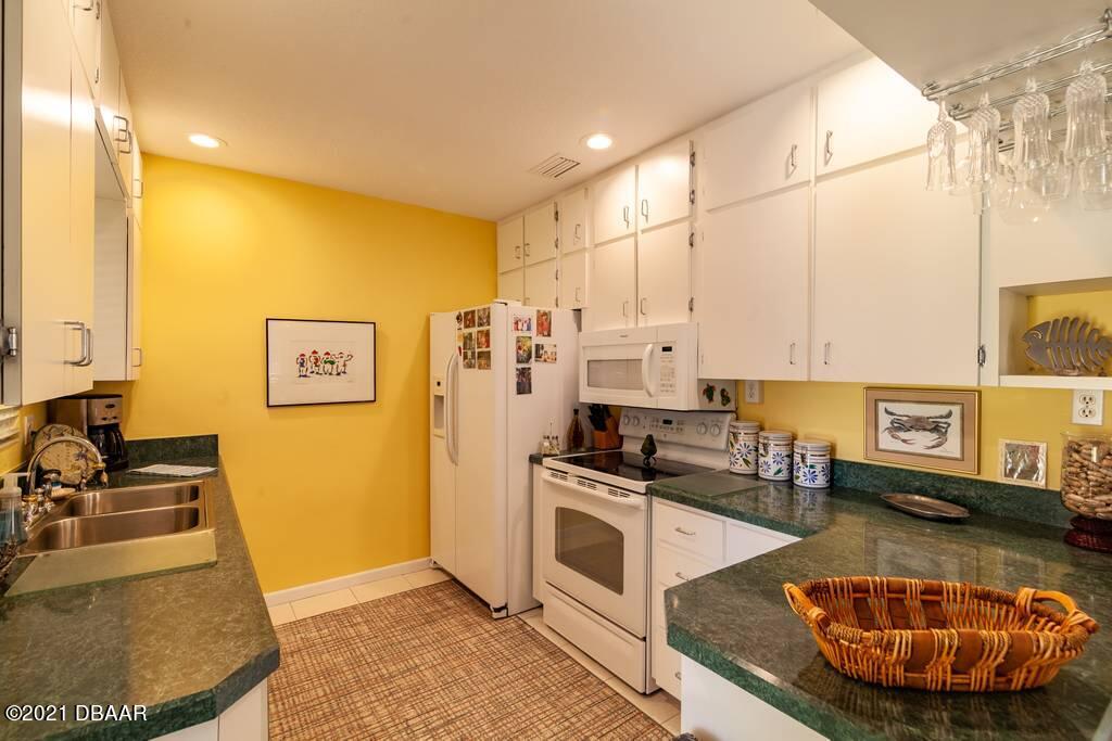 600 North Riverside Drive Edgewater, FL 32132 - Photo 19 of 53 600 N Riverside Dr