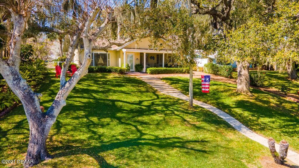 600 North Riverside Drive Edgewater, FL 32132 - Photo 4 of 53 600 N Riverside Dr