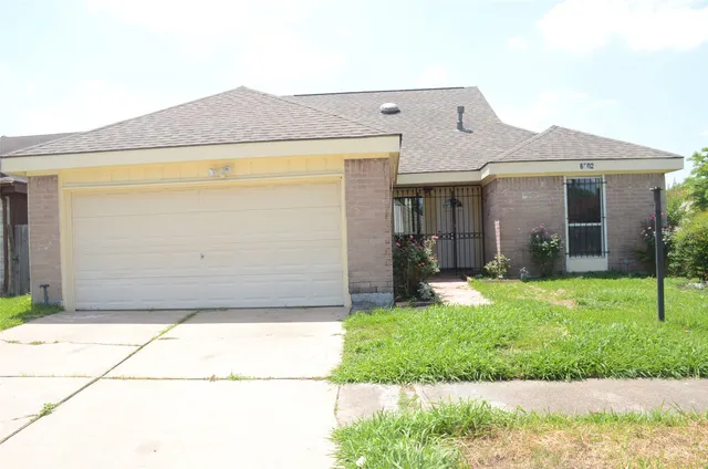 $1,900 | 6502 Briar Terrace Drive, Houston, TX 77072