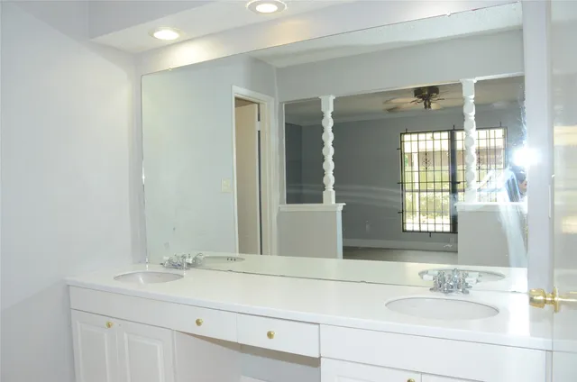 $1,900 | 6502 Briar Terrace Drive, Houston, TX 77072