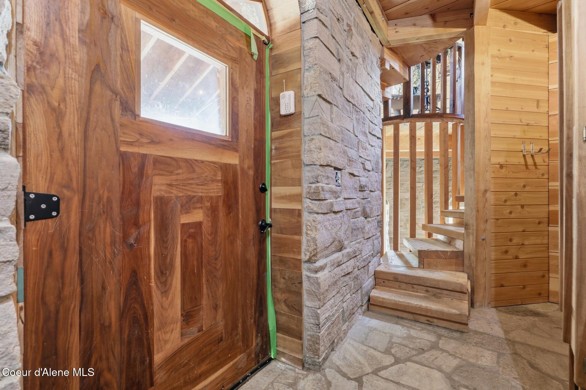 1018 Mogul Hill Road Sandpoint, ID 83864 - Photo 19 of 100 19