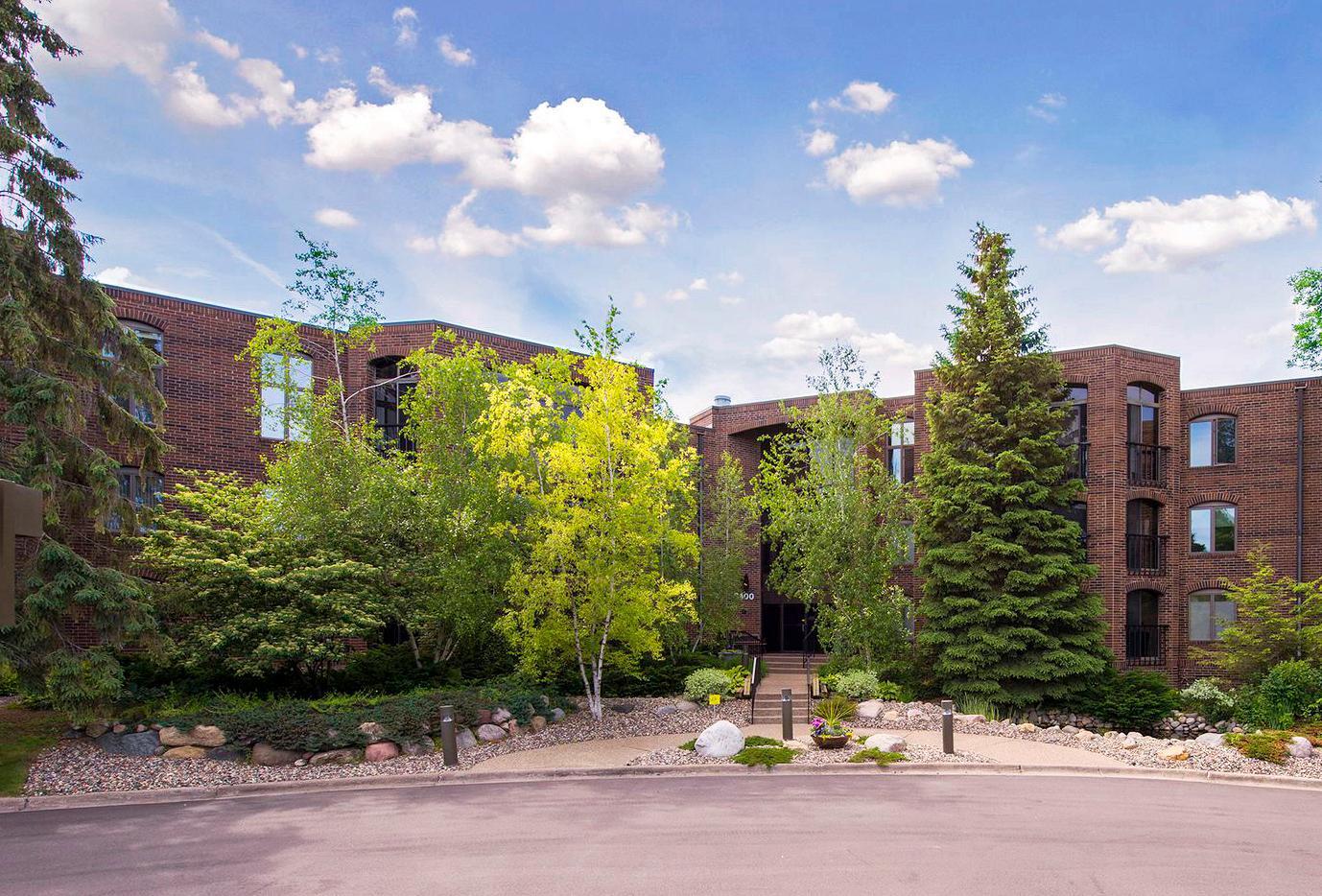8400 Pennsylvania Road, Unit 125 Bloomington, MN 55438 - Photo 1 of 38
