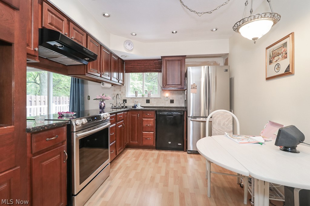 659 Prospect Road Berea, OH 44017 - Photo 8 of 19 Gallery Image 8