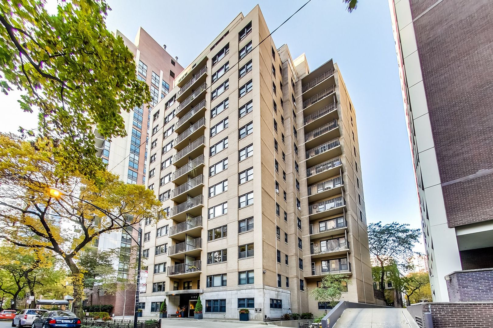 1350 North Astor Street, Unit 9B Chicago, IL 60610 - Photo 2 of 25 front view of a building