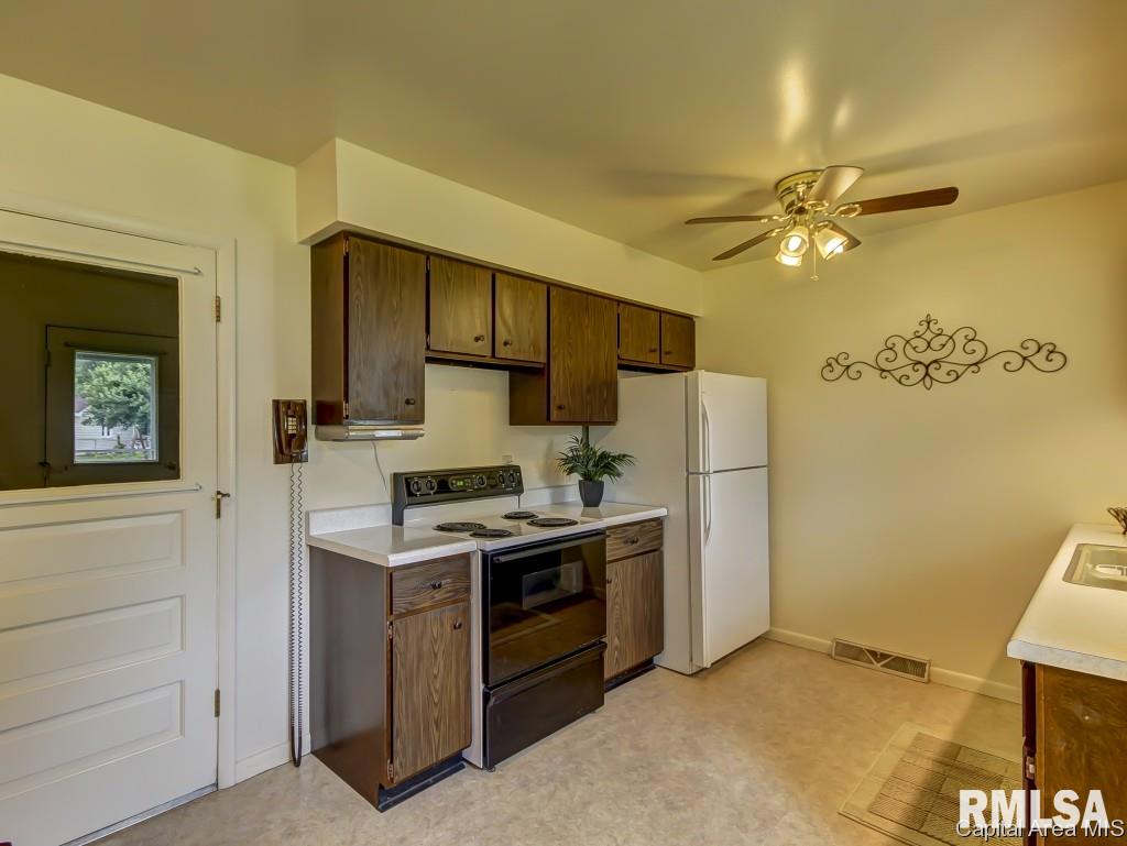 1308 Crestview Drive Springfield, IL 62702 - Photo 4 of 16