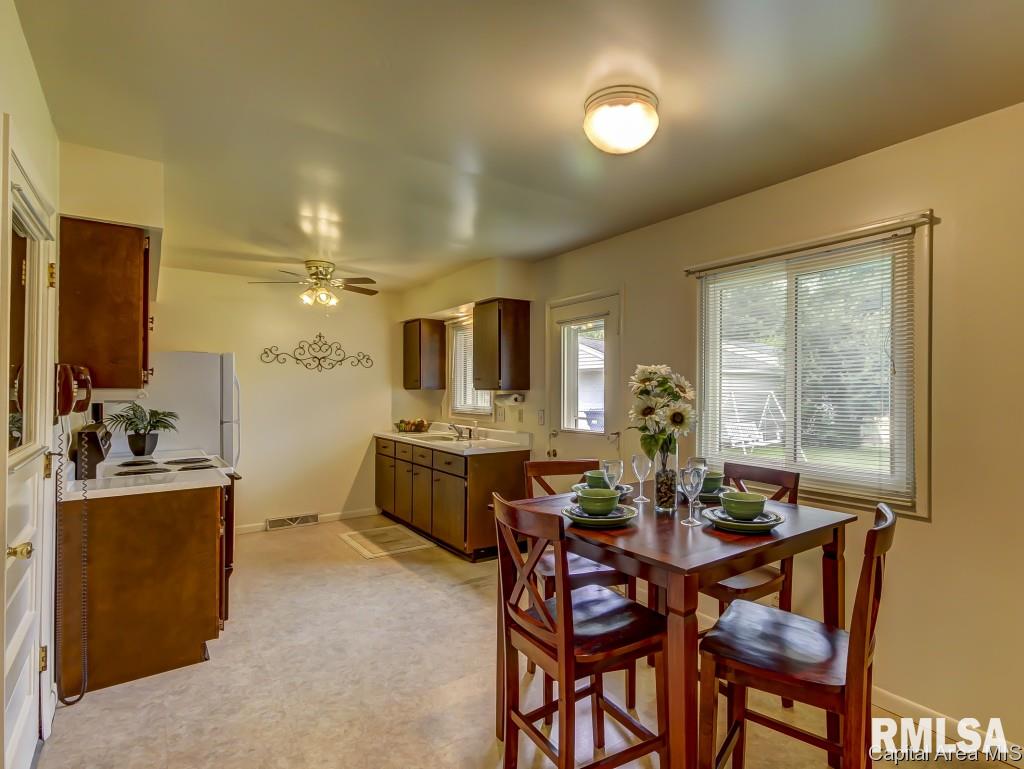 1308 Crestview Drive Springfield, IL 62702 - Photo 6 of 16