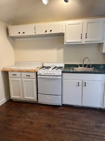 $850 | 4409 Sinclair Avenue, Unit B, Austin, TX 78756