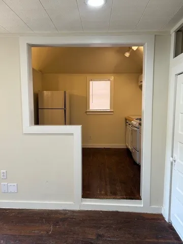 $850 | 4409 Sinclair Avenue, Unit B, Austin, TX 78756