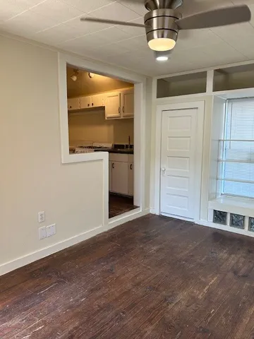 $850 | 4409 Sinclair Avenue, Unit B, Austin, TX 78756