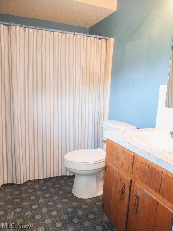 7538 Nave Road Southeast Massillon, OH 44646 - Photo 12 of 23 Private master bath.
