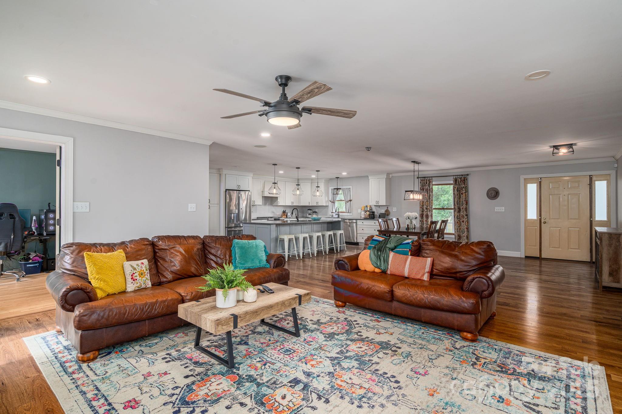 131 Patrick Road Gastonia, NC 28056 - Photo 3 of 43 Gallery Image 3