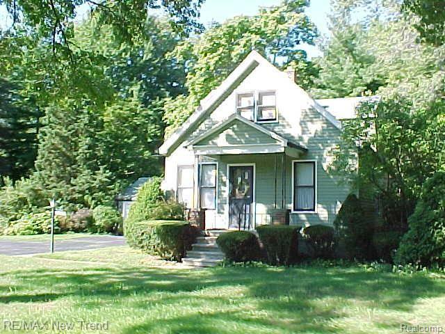 21461 Berg Road Southfield, MI 48033 - Photo 1 of 2 FRONT