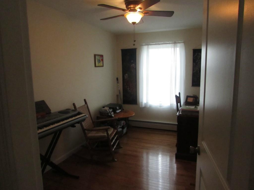 933 Fuller Road Hermon, ME 04401 - Photo 15 of 26 Small room perfect for office or...