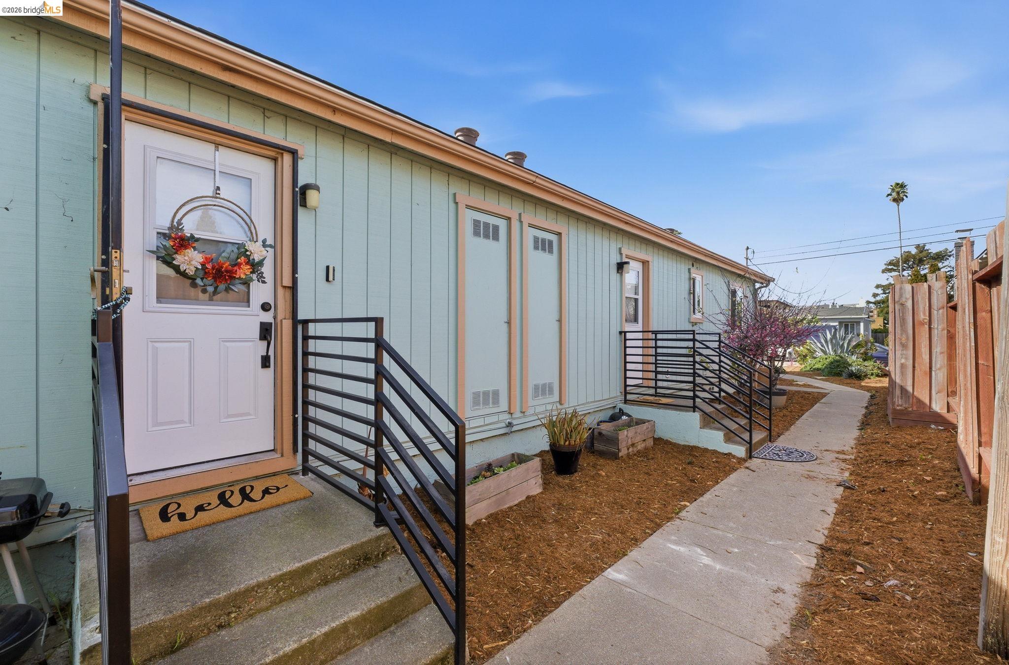 1530 Stuart Street Berkeley, CA 94703 - Photo 4 of 12