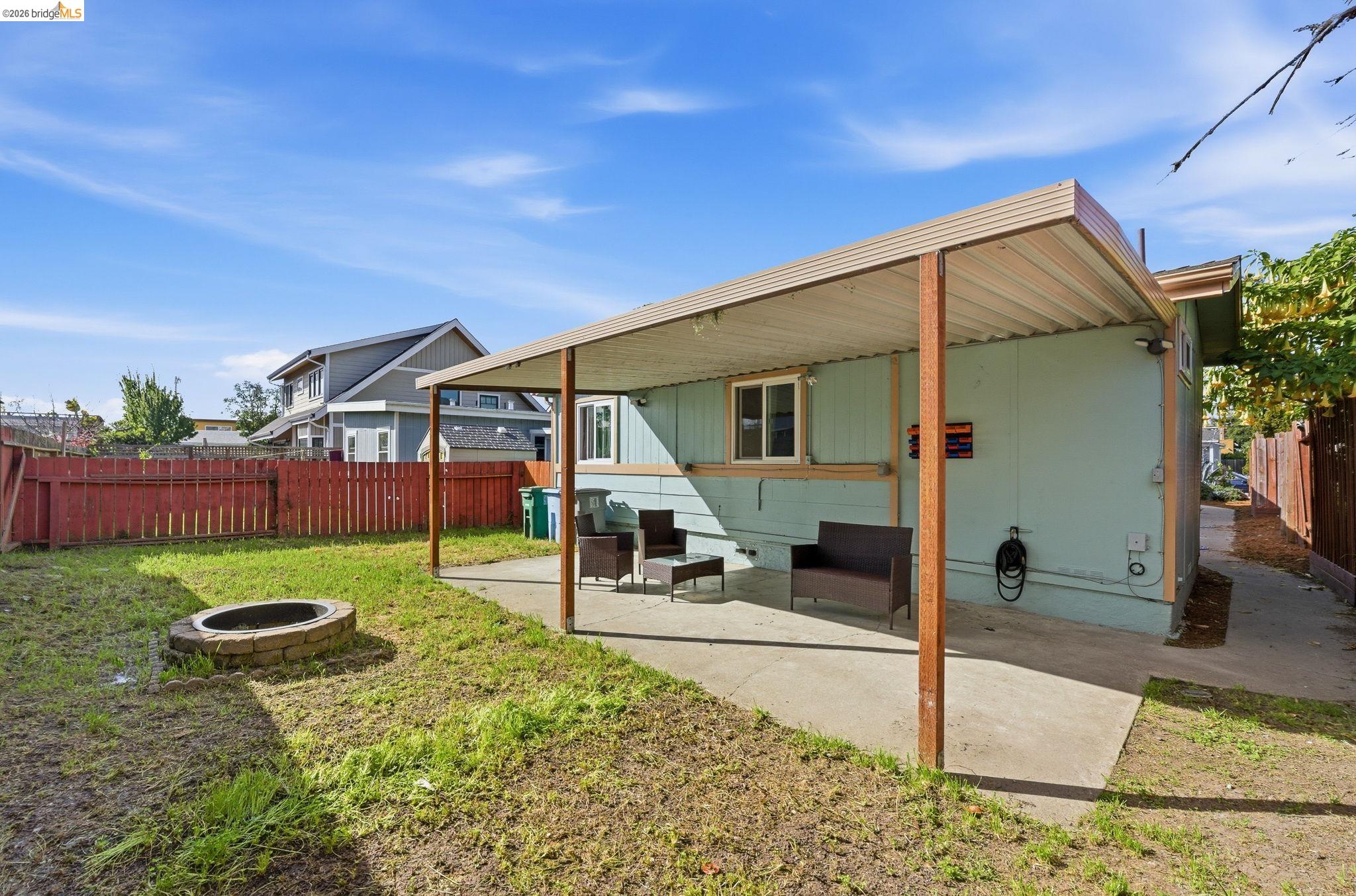 1530 Stuart Street Berkeley, CA 94703 - Photo 6 of 12