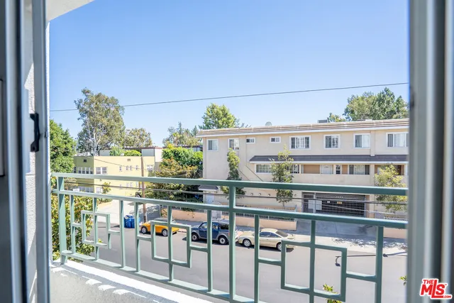 $4,300 | 350 South Norton Avenue, Unit C, Los Angeles, CA 90020