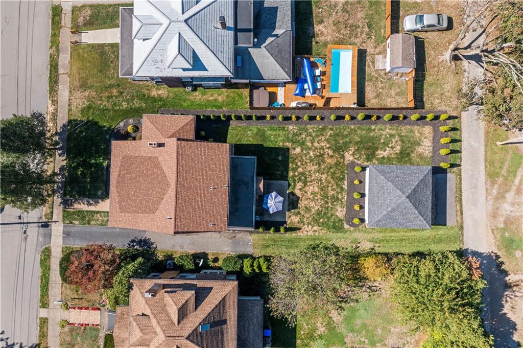 935 Alcoma Street Sharon, PA 16146 - Photo 5 of 28 an aerial view of a house with a yard