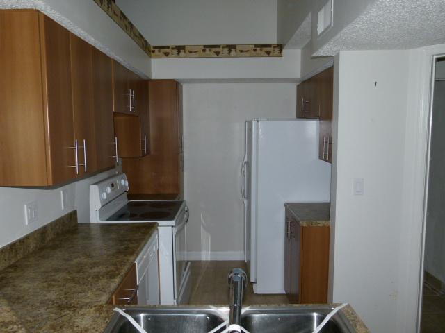 1000 Crystal Way, Unit N Delray Beach, FL 33444 - Photo 4 of 11 Additional Photo